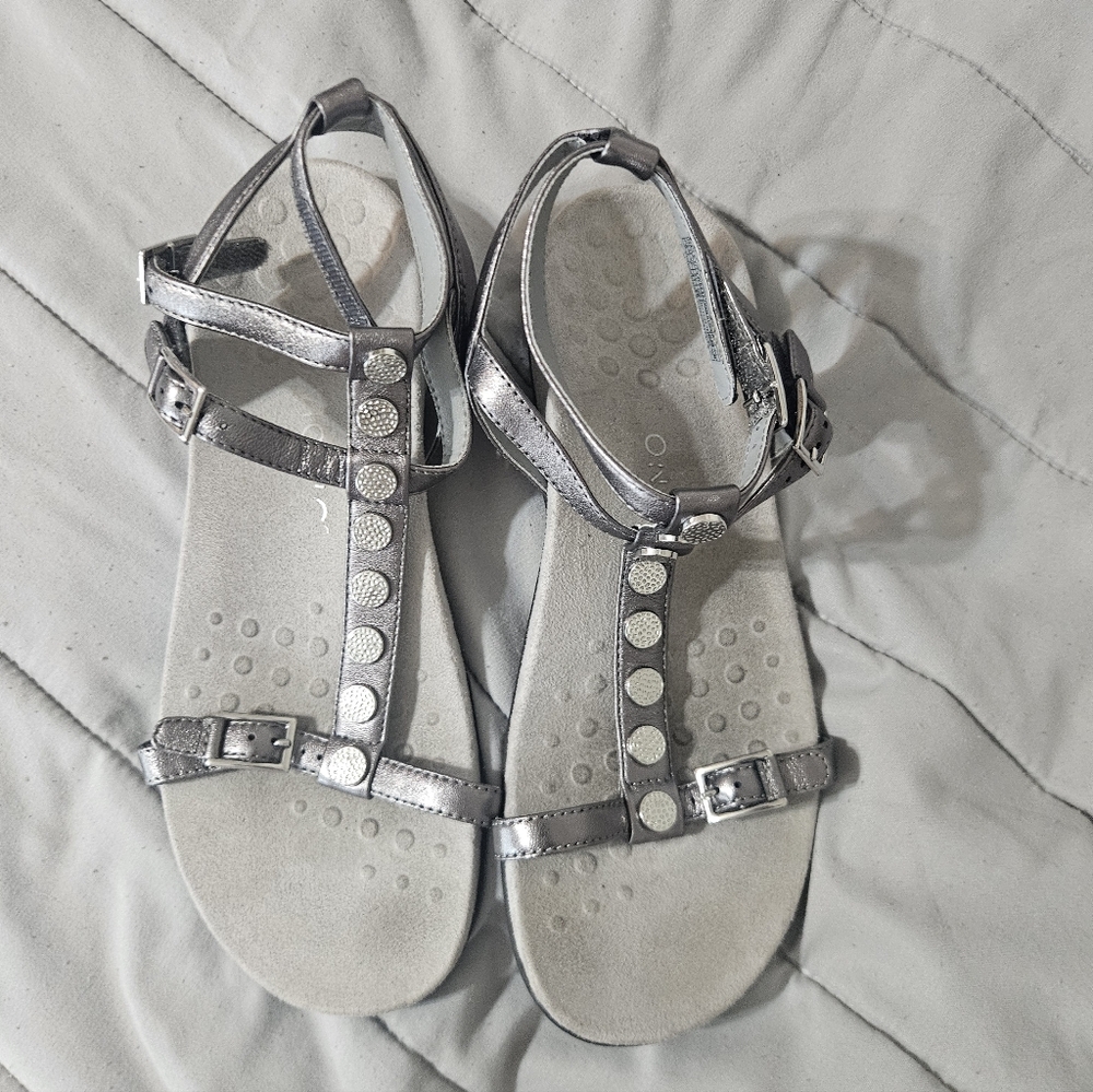 Vionic Sandals - Picture 12 of 14